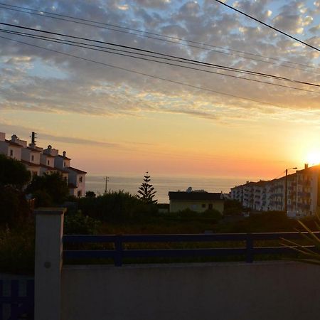 Ericeira Chill Hill Hostel & Private Rooms - Sea Food Экстерьер фото